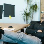 Gen Z Rejects Founder’s Mindset: The Viral 7 PM Log-off Story Every Manager Should Read