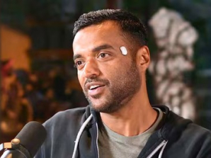 Deepinder Goyal Explains How Zomato Stays Ahead of Swiggy, Insights from Raj Shamani Podcast